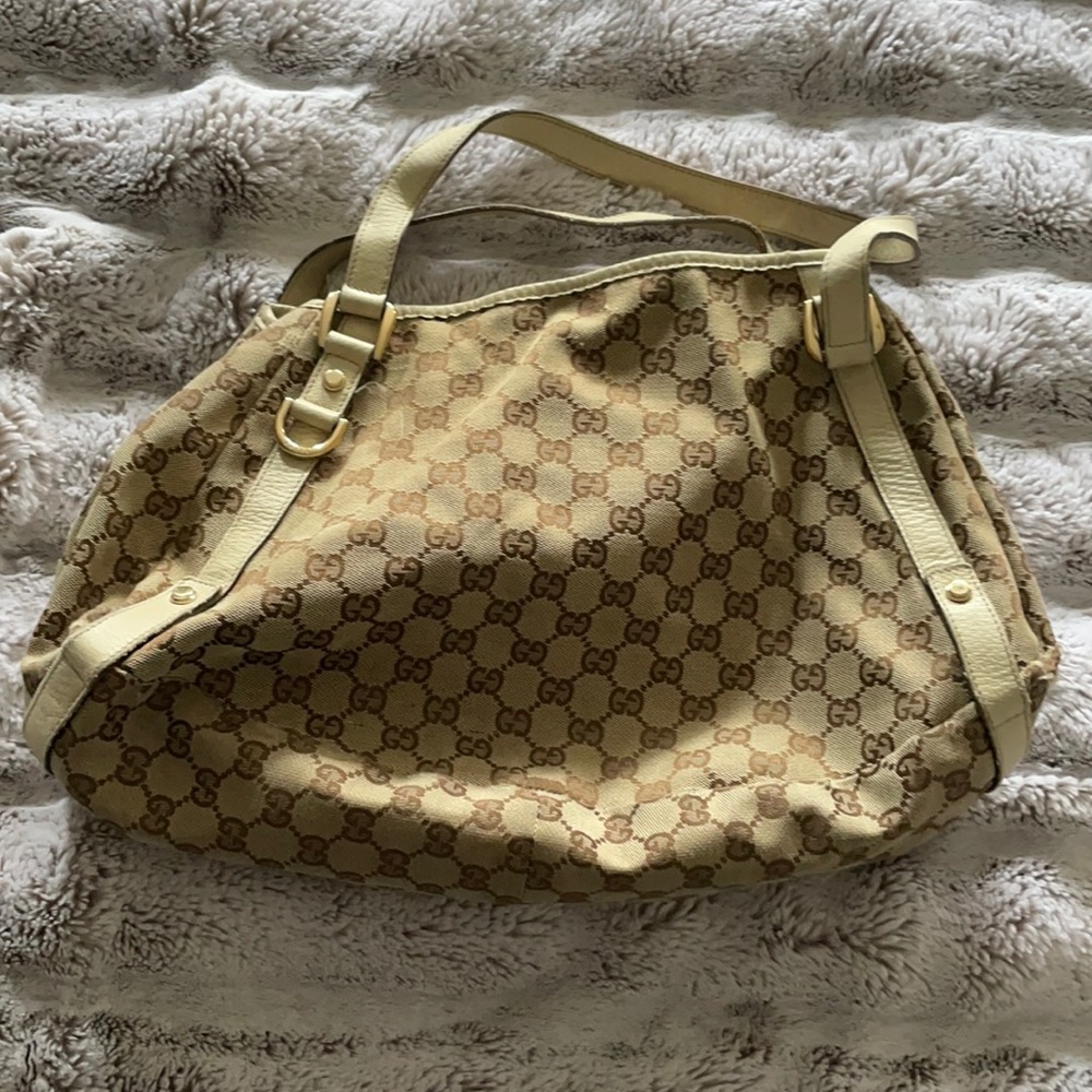 Vintage Gucci bag. Small/medium size